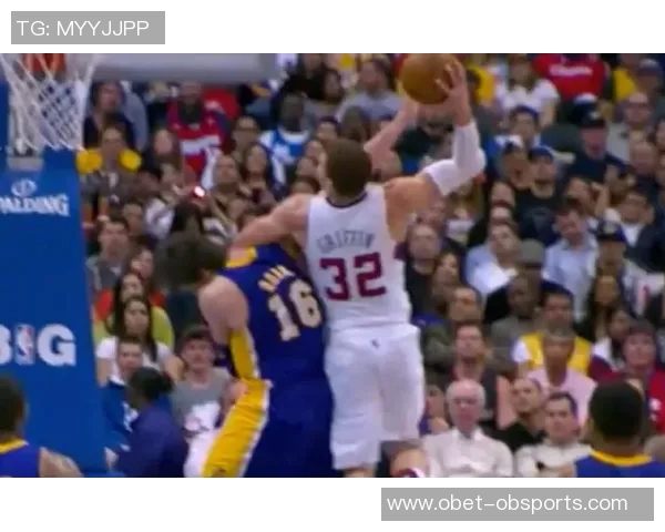 斯波赞阿德巴约韦尔双塔组合在联防中的出色表现与战术价值 斯波赞阿德巴约韦尔双塔组合在联防中的出色表现与战术价值