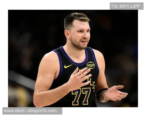 沃西分析东契奇与里夫斯的持球能力与影响力对比